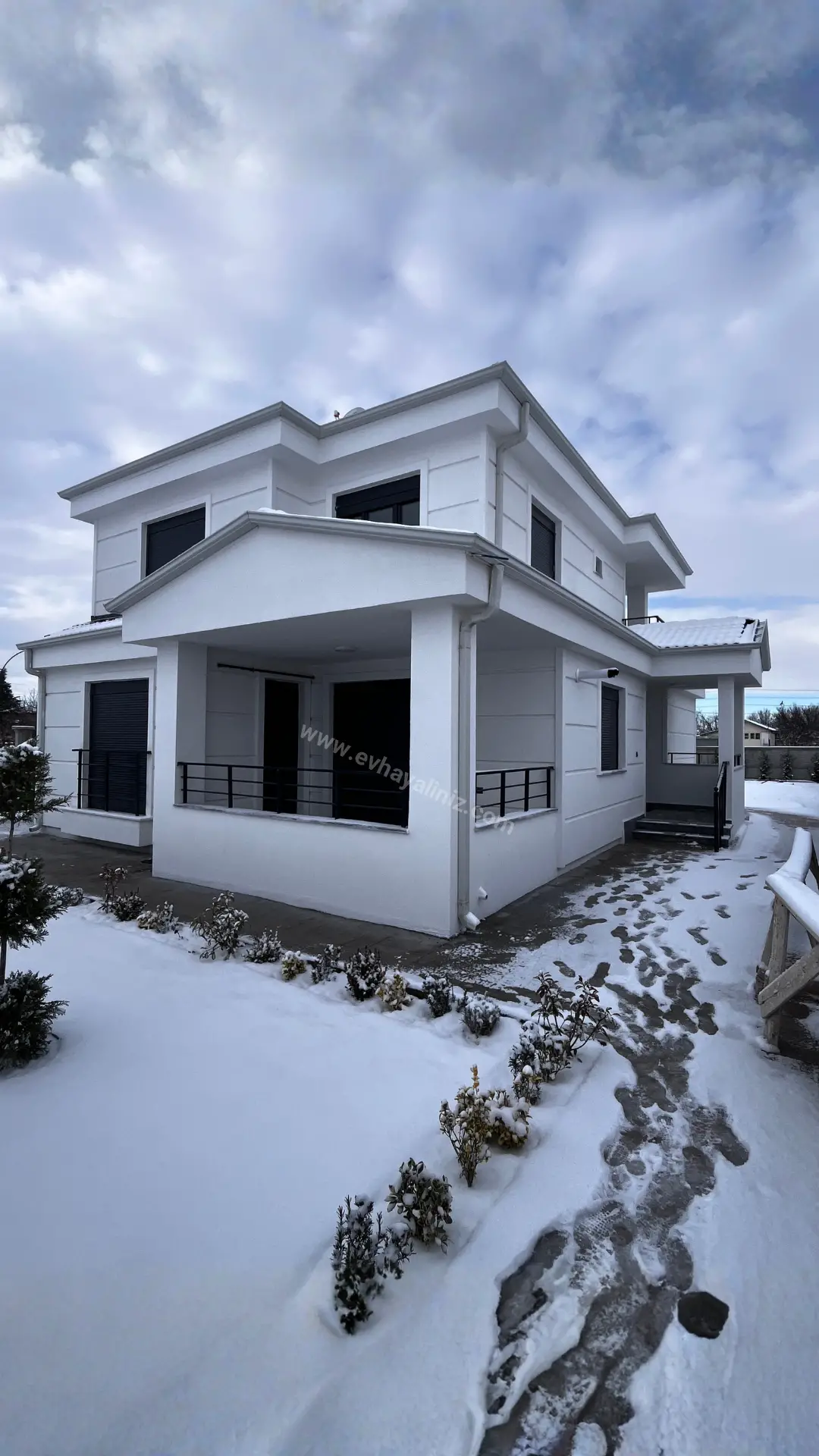 4+1 Dubleks Ev - 199m²